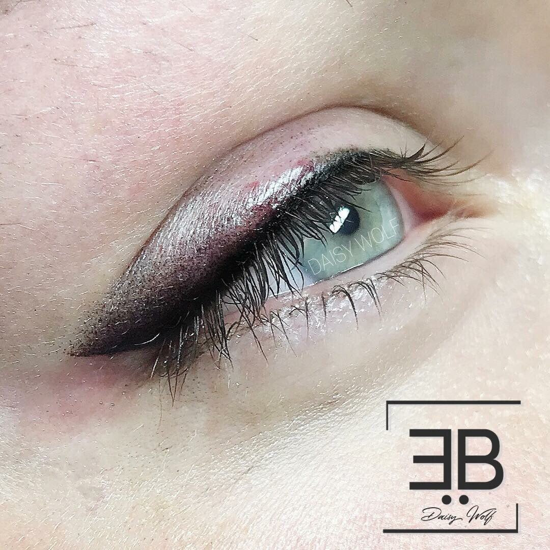 MASTERCLASS BUTTERFLY EYELINER